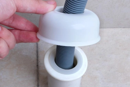Bathroom seals: high resilience and hydrolysis resistance